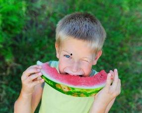 流泪吃瓜群众黑脸