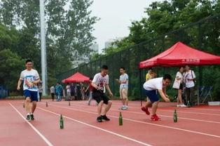 学校操场吃瓜,校园生活的一抹甜蜜回忆